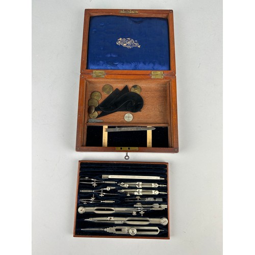 385 - AN ANTIQUE STANLEY SCIENTIFIC INSTRUMENT SET IN ORIGINAL BOX,