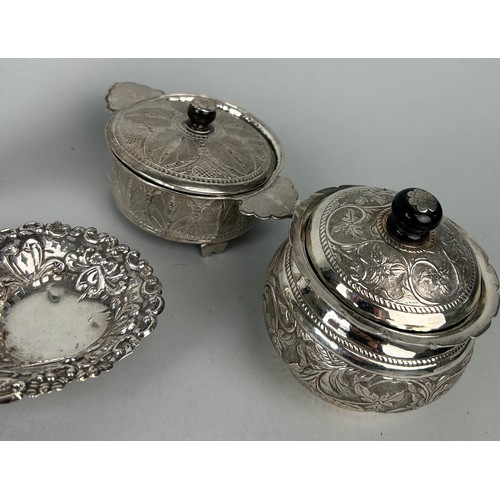 137 - A COLLECTION OF GEORGIAN, VICTORIAN AND LATER SILVER ITEMS, 

To include a sauceboat, rose water bow... 