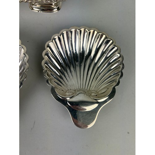 548 - THREE SILVER PLATED SCALLOP SHELL DISHES, A LIDDED DISH AND TWO SALTS (6), 

Scallop dishes 13cm x 1... 