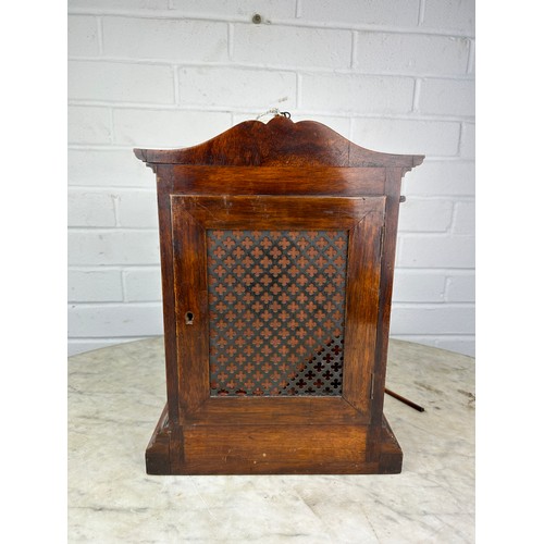 343 - AN ANTIQUE MANTEL CLOCK,