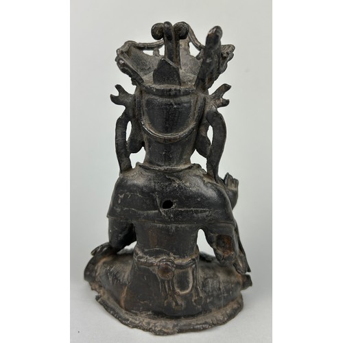 13 - A LATE MING DYNASTY 17TH CENTURY BRONZE FIGURE OF A SEATED GUANYIN, 

16cm x 10cm

Weight 852gms