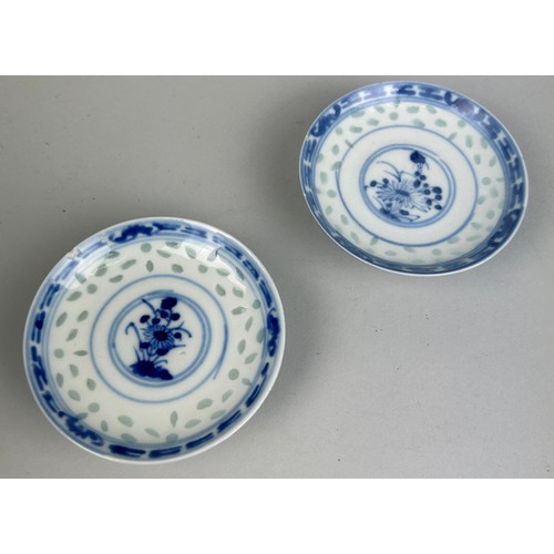 76 - A PAIR OF 20TH CENTURY CHINESE FOOTED DISHES WITH CENTRAL CIRCULAR PANEL DECORATED WITH FLOWERS,

9c... 