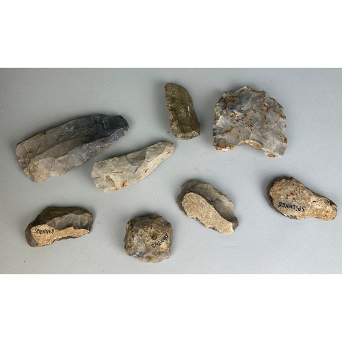 243 - A COLLECTION OF EIGHT NEOLITHIC FLINT TOOLS BELGIUM SPIENNES BELGIUM (8),

All with ink labels. 

La... 