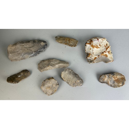 243 - A COLLECTION OF EIGHT NEOLITHIC FLINT TOOLS BELGIUM SPIENNES BELGIUM (8),

All with ink labels. 

La... 