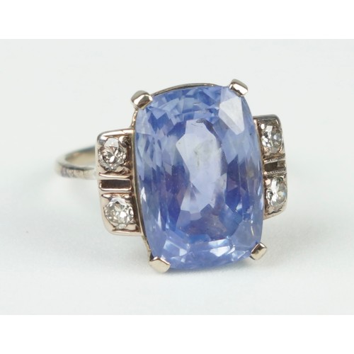 163 - A 15.76CT SAPPHIRE, DIAMOND AND 18CT WHITE GOLD RING, 

Weight 6.6gms 

With certificate from Gemmol... 