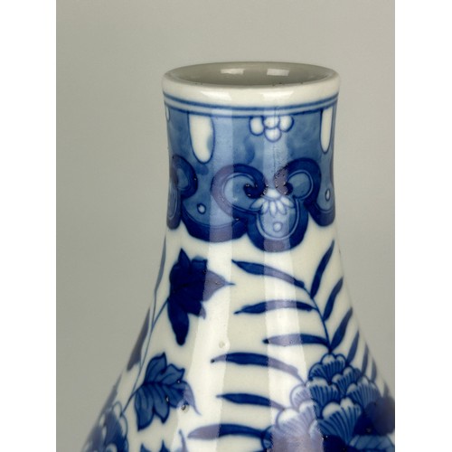 114C - A CHINESE BLUE AND WHITE DOUBLE GOURD VASE DECORATED WITH A DRAGON, 

36cm H