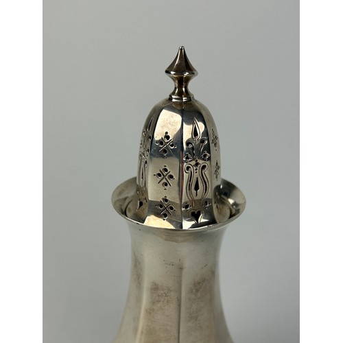 305 - AN ARTS AND CRAFTS EDWARDIAN SILVER SUGAR SHAKER WITH MARKS FOR Sibray, Hall & Co -Charles Clement P... 