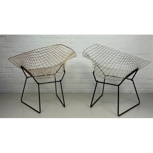 421 - HARRY BERTOIA (ITALIAN-AMERICAN 1915-1978): A PAIR OF 'BERTOIA' CHAIRS, 

76cm W x 85cm H x 70cm D e... 