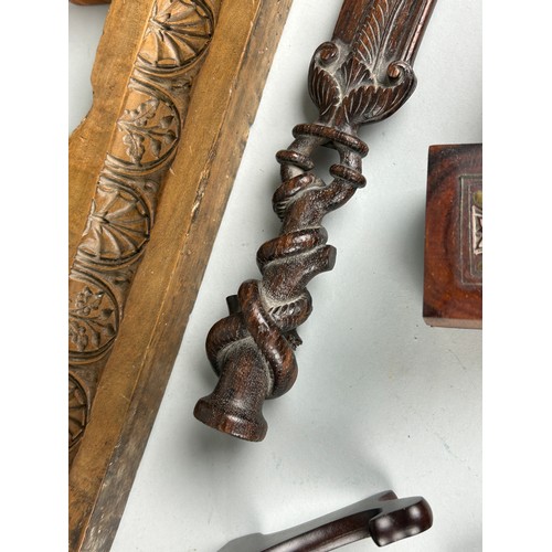 274 - A LARGE COLLECTION OF TREEN ITEMS (QTY)

Some 19th Century.