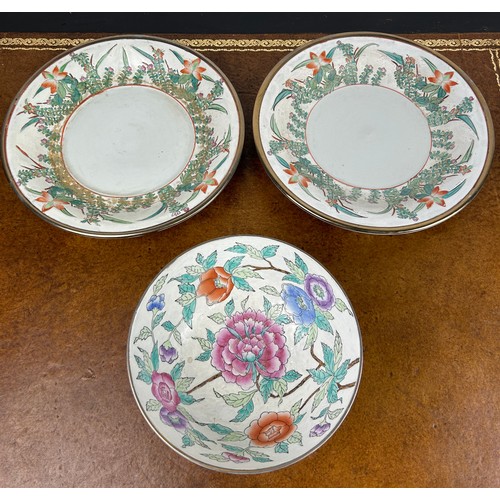 598 - A LARGE CHINESE STYLE BOWL AND TWO PLATES (3), 

Largest 36cm D