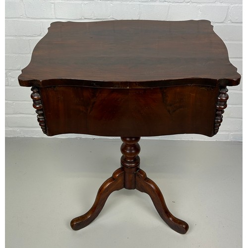 544 - A VICTORIAN ROSEWOOD SEWING AND WORK TABLE,