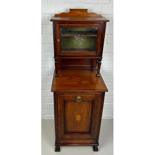 580 - A SMALL EDWARDIAN INLAID MAHOGANY BEDSIDE CABINET,