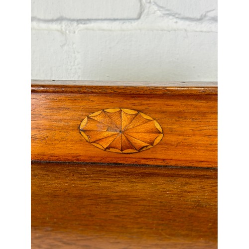 580 - A SMALL EDWARDIAN INLAID MAHOGANY BEDSIDE CABINET,