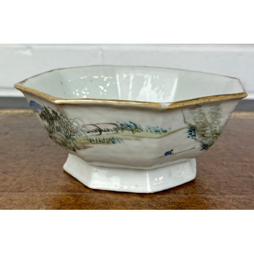 159 - A CHINESE PORCELAIN OCTAGONAL FOOTED BOWL GUANXU PERIOD QIANJIANG WARE, 

16.5cm x 7.5cm