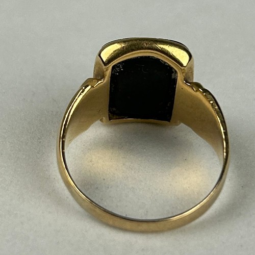 353 - AN 18CT GOLD ANTIQUE BLOODSTONE RING 

Weight: 6.6gms