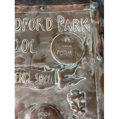 589 - CHISWICK INTEREST: A LATE 19TH / EARLY 20TH CENTURY GAMES CLUB CHALLENGE SHEILD,

Hammered copper wo... 