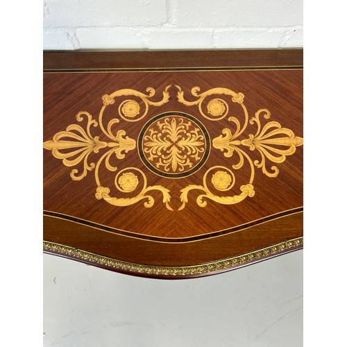 457 - A FRENCH STYLE CONSOLE TABLE WITH GILT METAL MOUNTS AND MARQUETRY DETAIL,

100cm x 80cm x 36cm