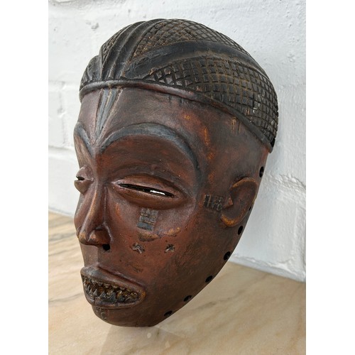 236 - AN AFRICAN TRIBAL MASK 'CHOKWE' MASK FROM ANGOLA,

 22cm x 14cm