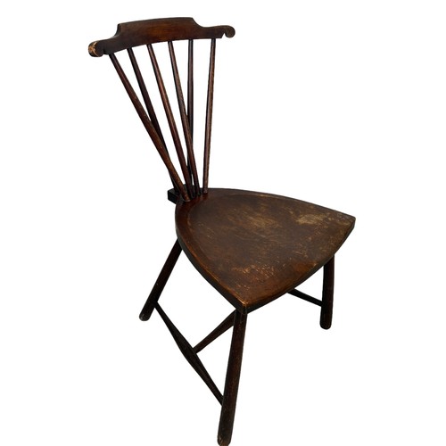 542 - AN ARTS AND CRAFTS CHAIR,

74cm x 42cm x 36cm