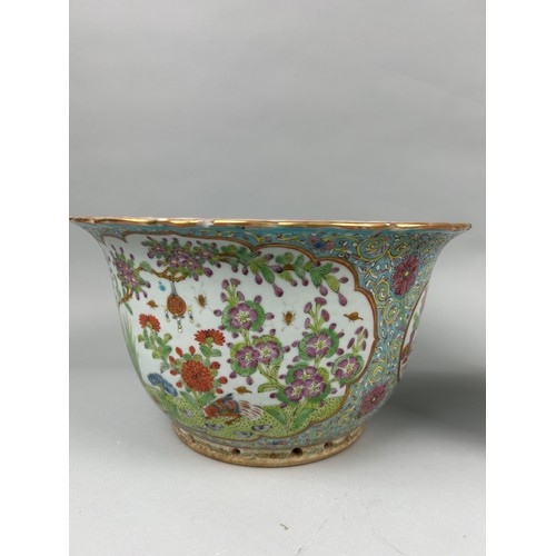 165 - A CHINESE FAMILLE VERTE JARDINIERE AND FOOTED TRAY TONGZHI PERIOD CIRCA 1870,
 
Planter 32cm x 18cm ... 