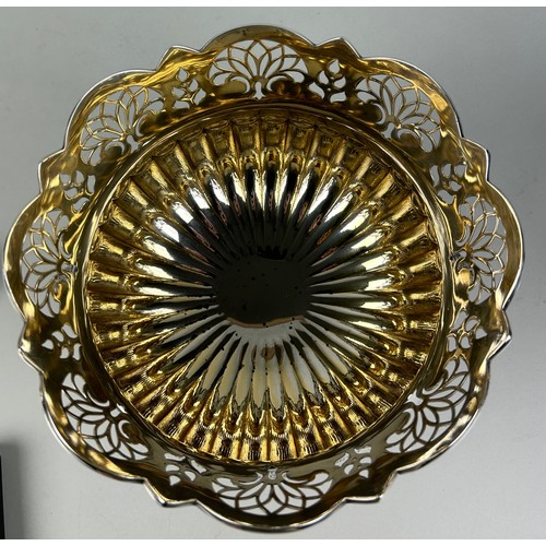 292 - JUDAICA INTEREST: AN EARLY 20TH CENTURY SILVER MONTEITH PUNCH BOWL PRESENTED TO 'LEONARD NATIANIEL G... 