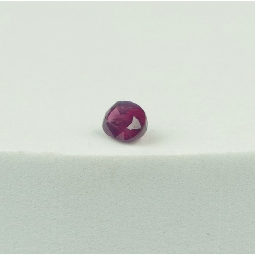 339 - A PURPLE 1.424CT SAPPHIRE OF KASHMIR ORIGIN WITH GRS CERTIFICATE (GEMRESEARCH SWISSLAB),

Brilliant ... 