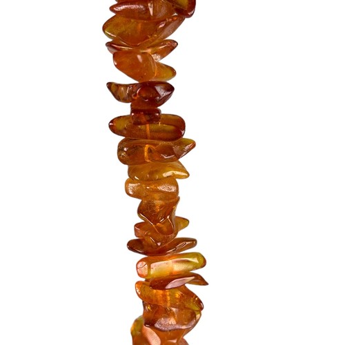 402 - A RUSSIAN AMBER NECKLACE, 

Length 32cm,

103gms