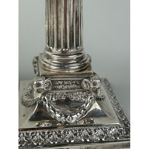 298 - A PAIR OF RICHARD MARTIN AND EBENEZER HALL SILVER CANDLESTICKS (2),

Weight: 768gms 
 
19cm H each.