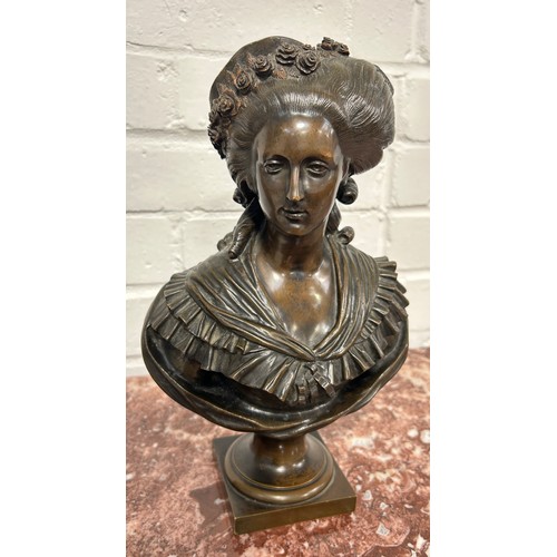 250A - A LARGE 19TH CENTURY BRONZE BUST DEPICTING MARIE ANTIONETTE (1755-1793) 

30CM H