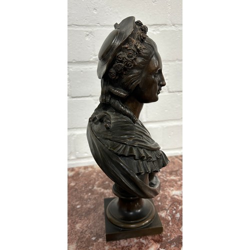 250A - A LARGE 19TH CENTURY BRONZE BUST DEPICTING MARIE ANTIONETTE (1755-1793) 

30CM H