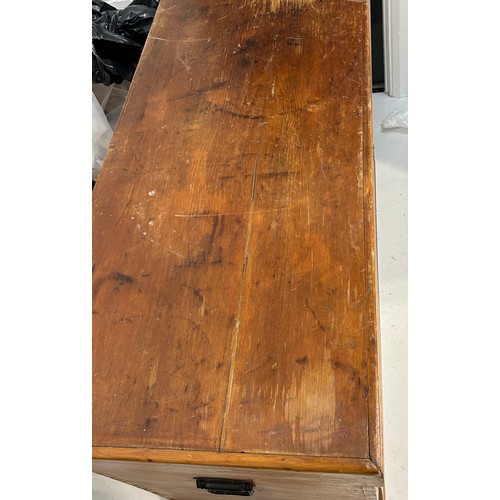 534 - A LARGE 19TH CENTURY PINE BLANKET BOX OR CARPENTERS BOX, 

117cm x 74cm x 54cm