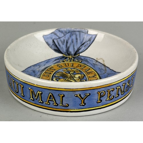 130 - FORNASETTI MILANO: 'ORDER OF THE GARTER' ASHTRAY, 

Made in Italy.

13cm x 3cm