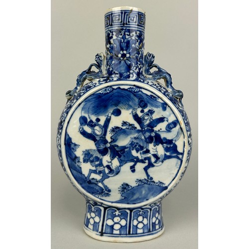 59 - A 19TH CENTURY CHINESE BLUE AND WHITE MOONFLASK DEPICTING HORSES AND RIDERS,

25cm x 15cm