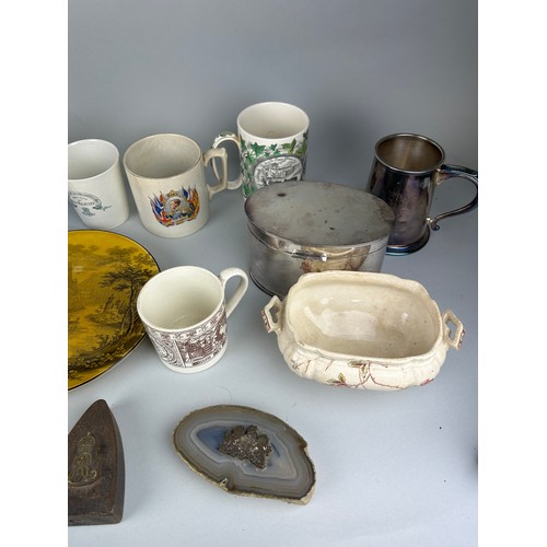 565 - A COLLECTION OF MISCELLANEOUS CERAMICS TO INCLUDE ROYAL CORONATION MEMORABILIA, SILVER PLATE, GLASSW... 