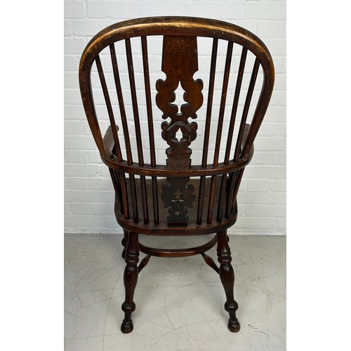 422 - A 19TH CENTURY YEW WOOD WINDSOR ARMCHAIR, 

110cm x 56cm x 40cm