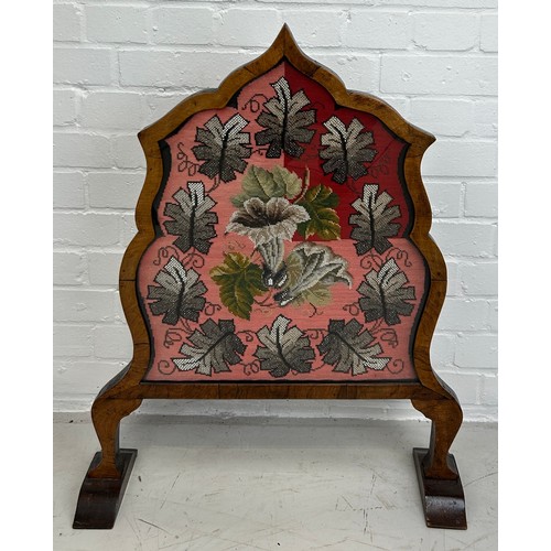 466 - A 19TH CENTURY WALNUT FIRE SCREEN WITH FLORAL BEADED GLASSWORK PANEL, 

75cm x 60cm x 18.5cm