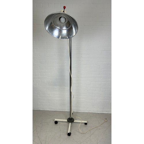 478 - A HOSPITAL STANDING LAMP CHROME OR ALUMINIUM CIRCA 1950'S, 

On four castors.

200cm H