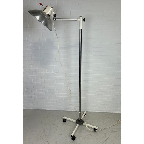 478 - A HOSPITAL STANDING LAMP CHROME OR ALUMINIUM CIRCA 1950'S, 

On four castors.

200cm H