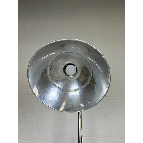 478 - A HOSPITAL STANDING LAMP CHROME OR ALUMINIUM CIRCA 1950'S, 

On four castors.

200cm H