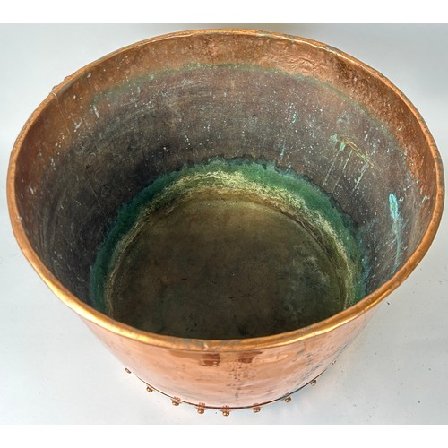 474 - A LARGE COPPER POT OR CAULDRON, 

48cm x 36cm