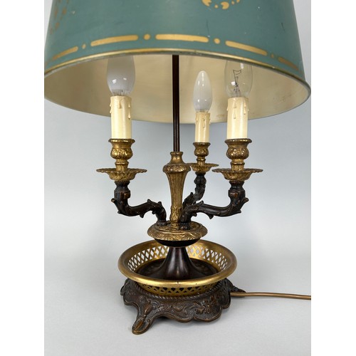 457 - A FRENCH BRONZE LAMP WITH A SHADE, 

65cm H