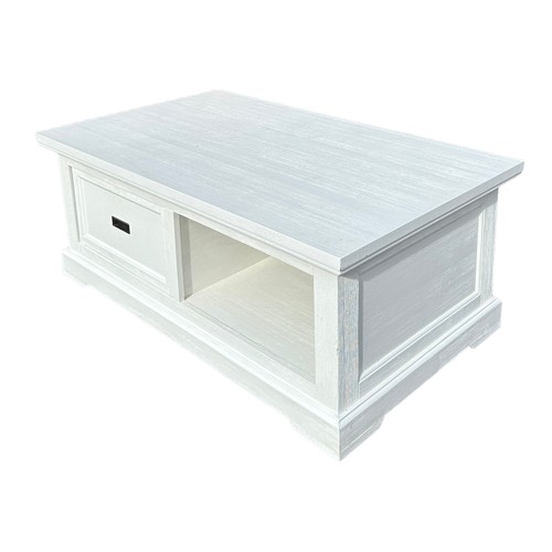 598 - A WHITE PAINTED COFFEE TABLE, 

120cm x 70cm x 47cm