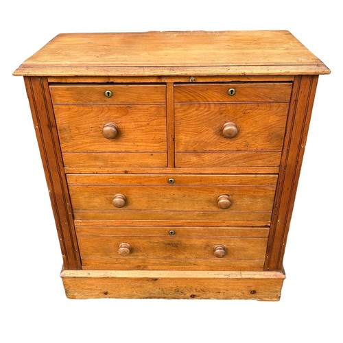 447 - AN ANTIQUE PINE CHEST OF DRAWERS, 

Two short over two long drawers.

95cm x 86cm x 40cm