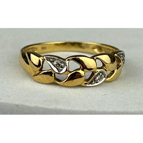 168 - AN 18CT GOLD RING,

Weight 2.3gms