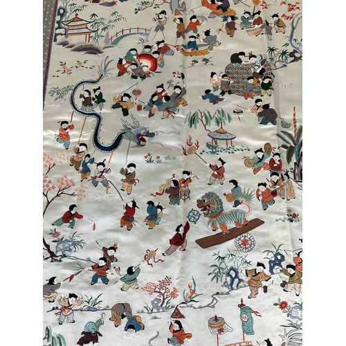 106 - A LARGE CHINESE SILK EMBROIDERY 20TH CENTURY '100 BOYS', 

145cm x 90cm