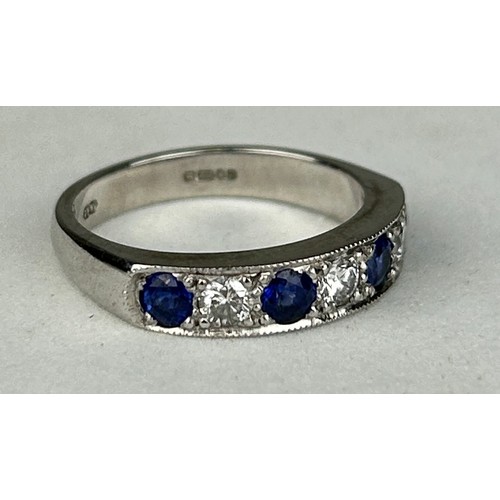 188 - AN 18CT WHITE GOLD RING WITH WITH SAPPHIRES AND DIAMONDS,

Weight: 5.52gms