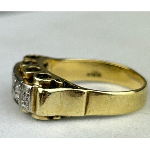 189 - A 14CT GOLD RING SET WITH CLEAR STONES,

Weight: 4.8gms