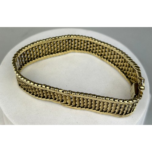 191 - A 14CT GOLD BRACELET, 

Weight: 38gms