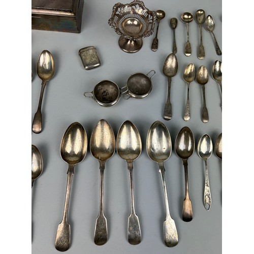 162 - A COLLECTION OF SILVER, 

Weight: 1538gms (excluding box and weighted tazza)