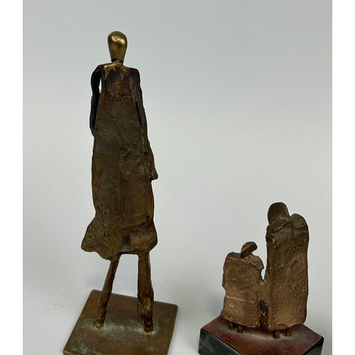 524 - AFTER HENRY MOORE: A SET OF THREE MODERNIST BRONZE SCULPTURES, 

Signed to verso. 

Tallest 21cm